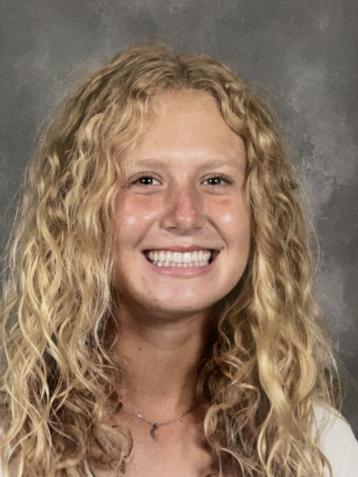 Anna Smith headshot